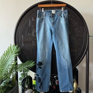 White House Black Market Blanc Embroidery Floral Straight Leg Jeans